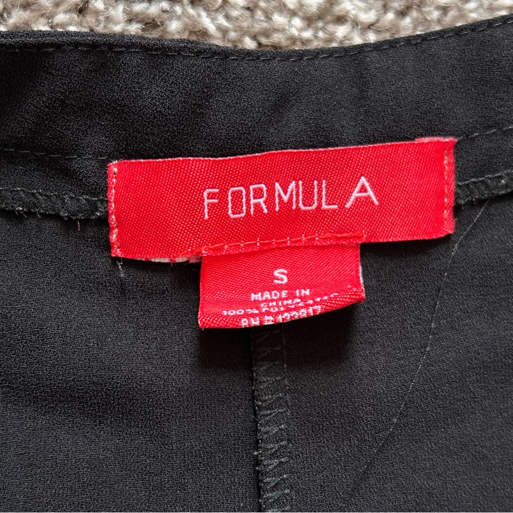 Formula Shorts - Picture 3 of 4